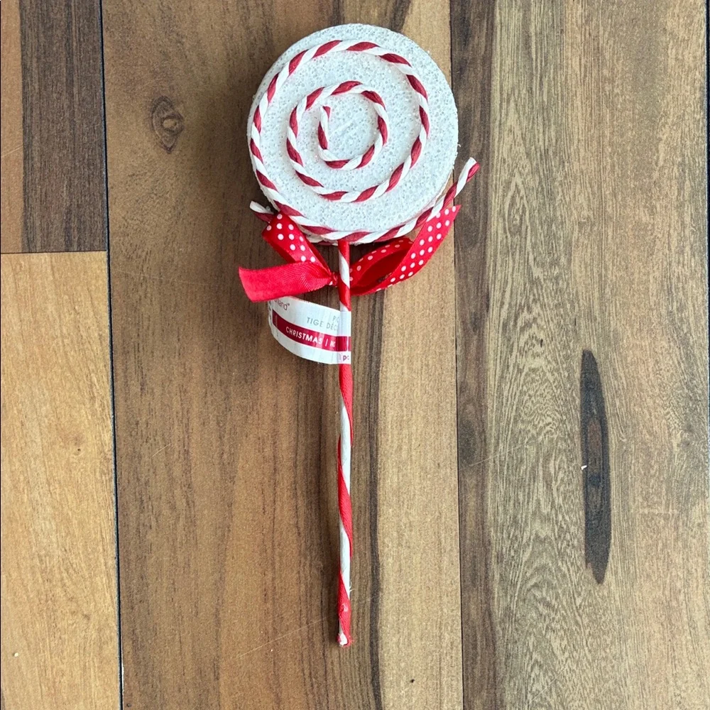 Red and White Lollipop Party Decoration